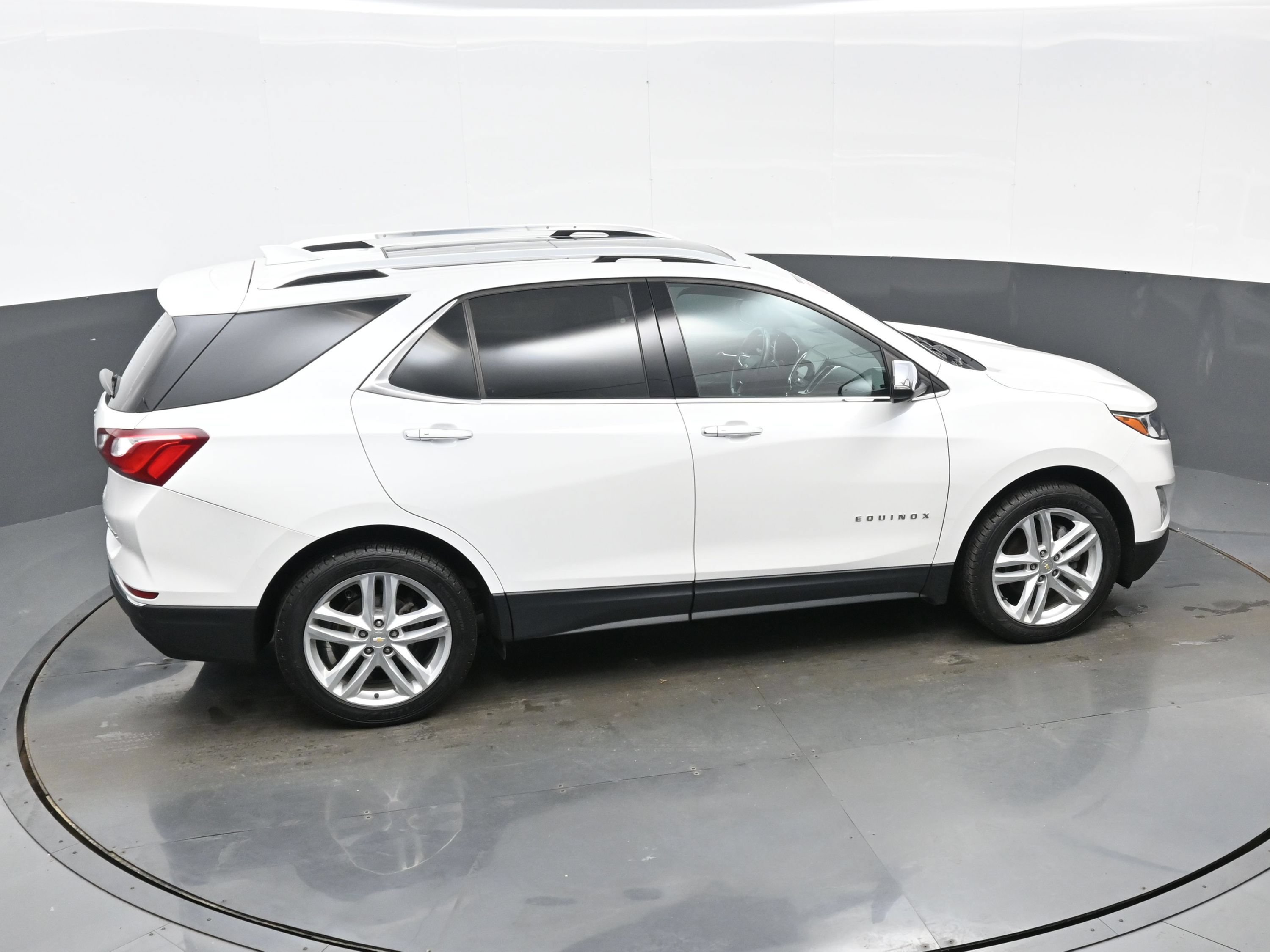Used 2019 Chevrolet Equinox Premier AWD/4WD image 42