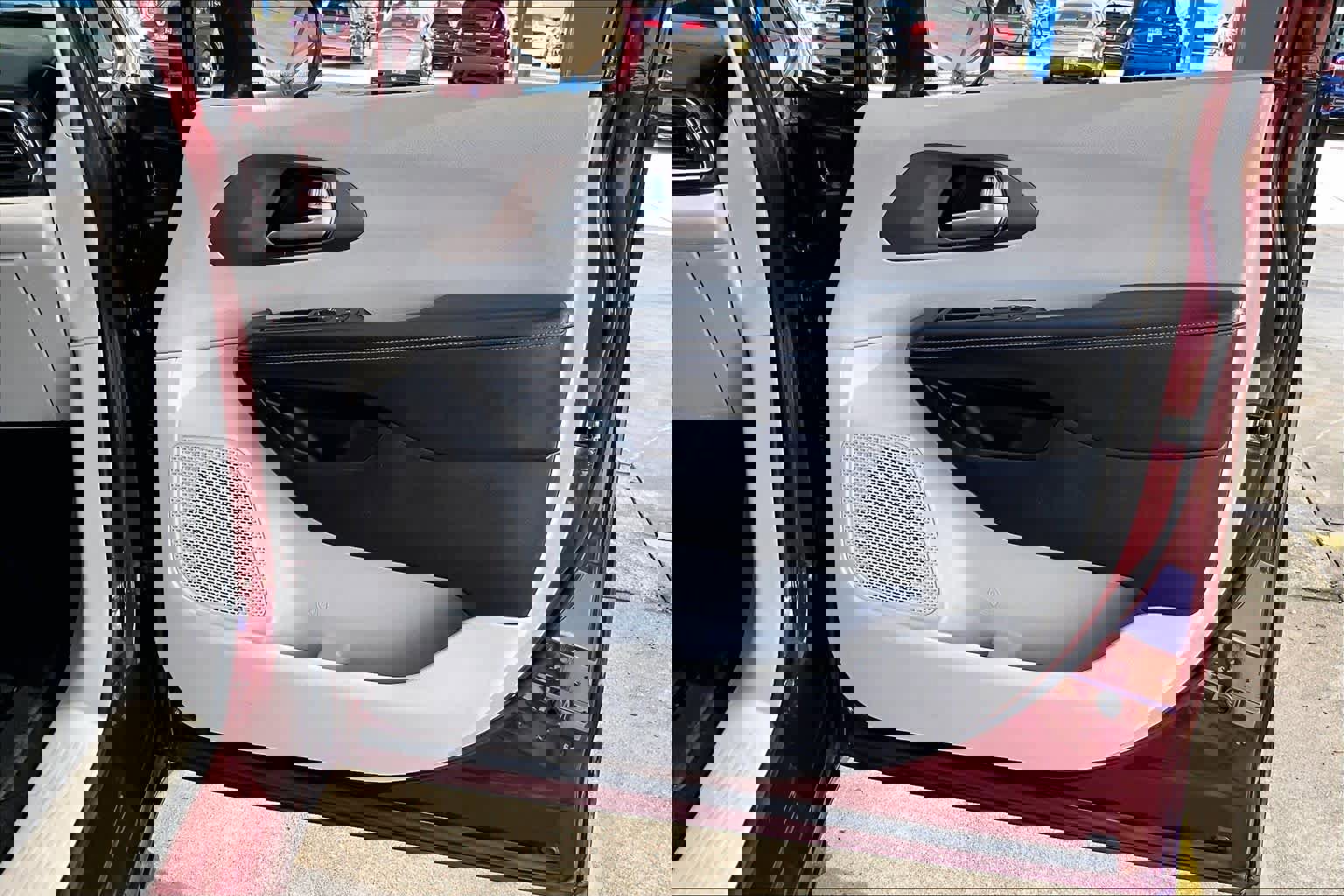 Used 2017 Chrysler Pacifica Touring-L image 21