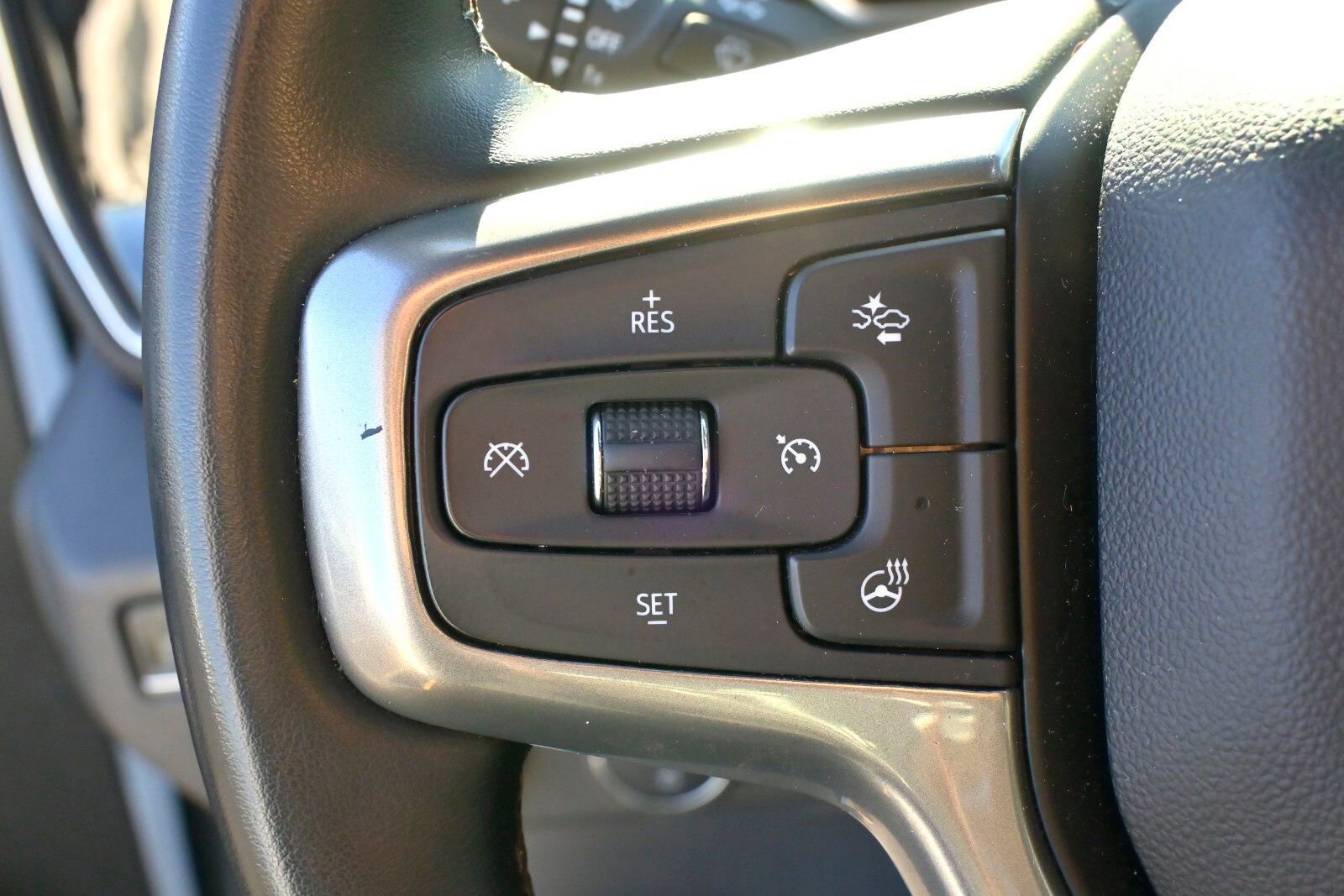 Used 2023 Chevrolet Silverado 1500 LT image 27