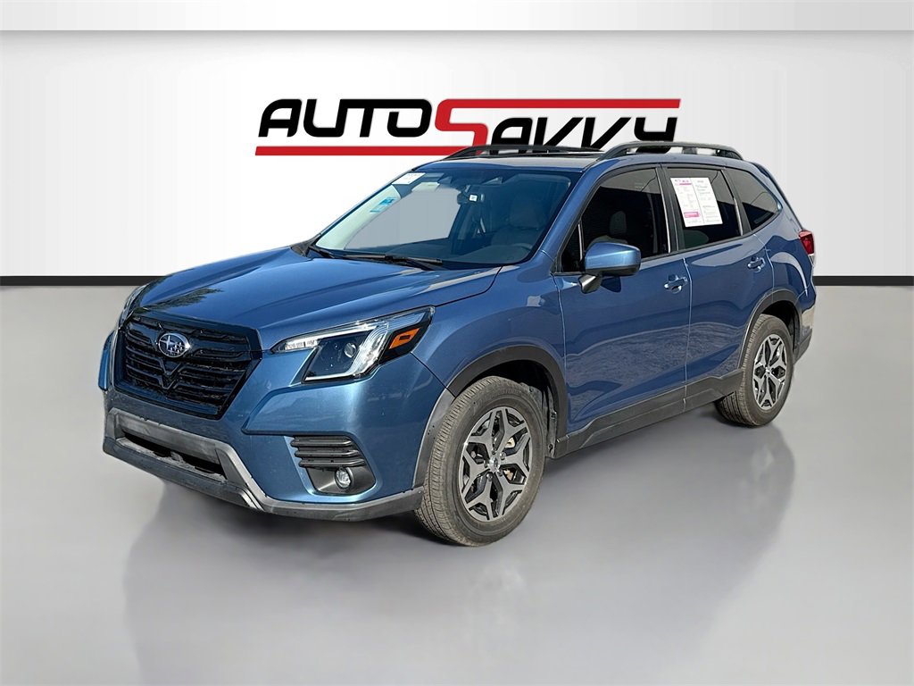 Used 2024 Subaru Forester Premium image 3