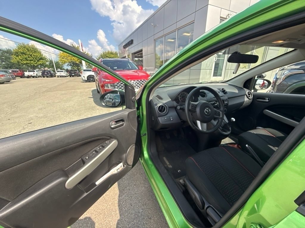 Used 2013 MAZDA MAZDA2 Touring FWD image 21