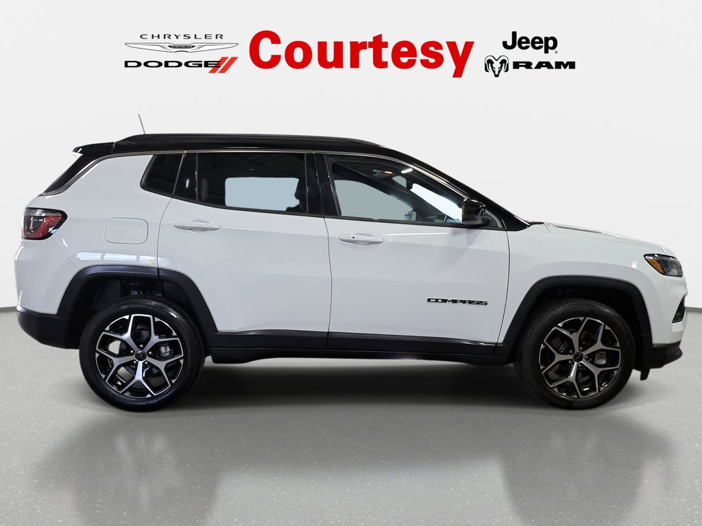 Certified 2025 Jeep Compass Limited AWD/4WD image 4