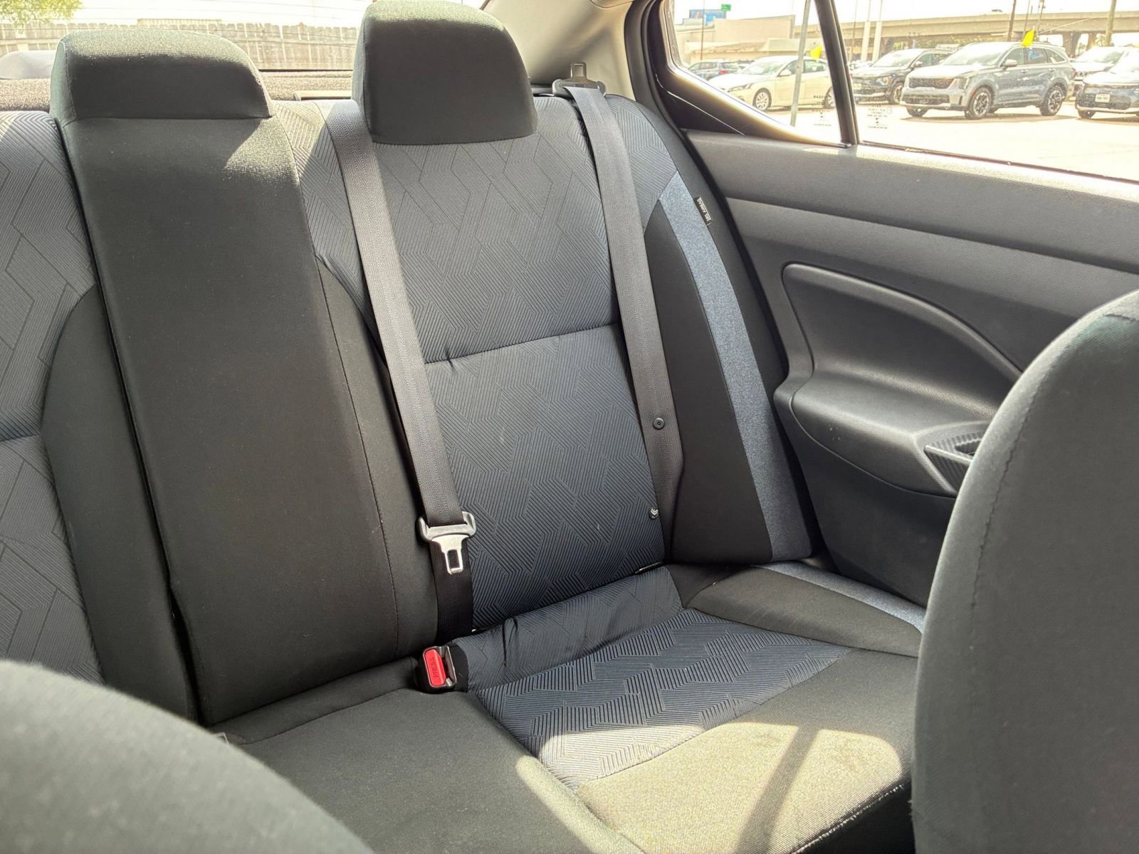 Used 2025 Nissan Versa SV image 29