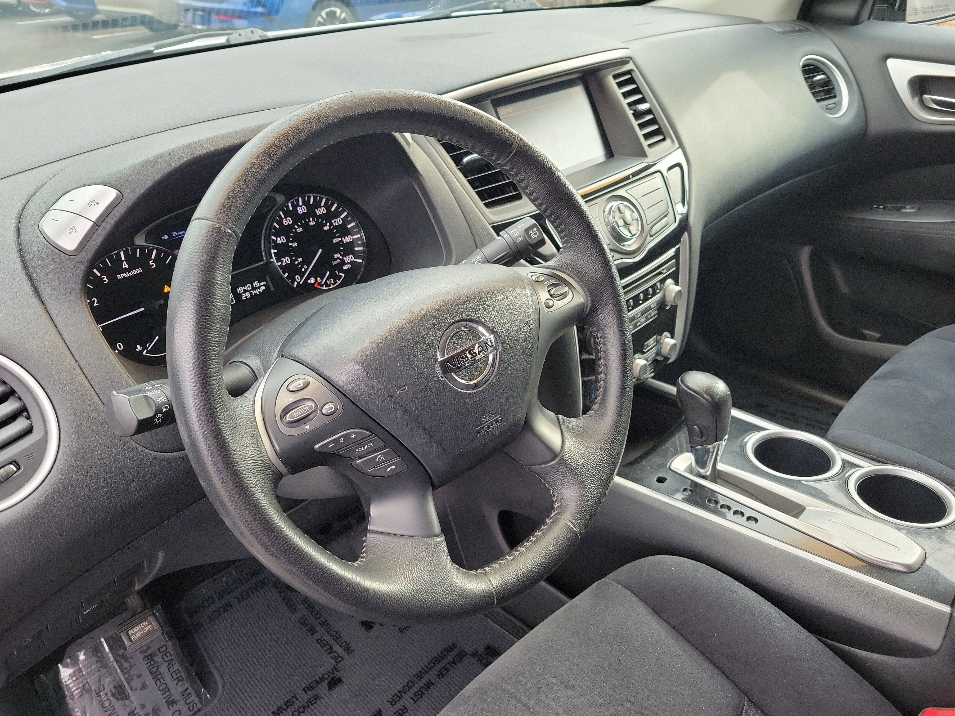 Used 2013 Nissan Pathfinder SV image 22