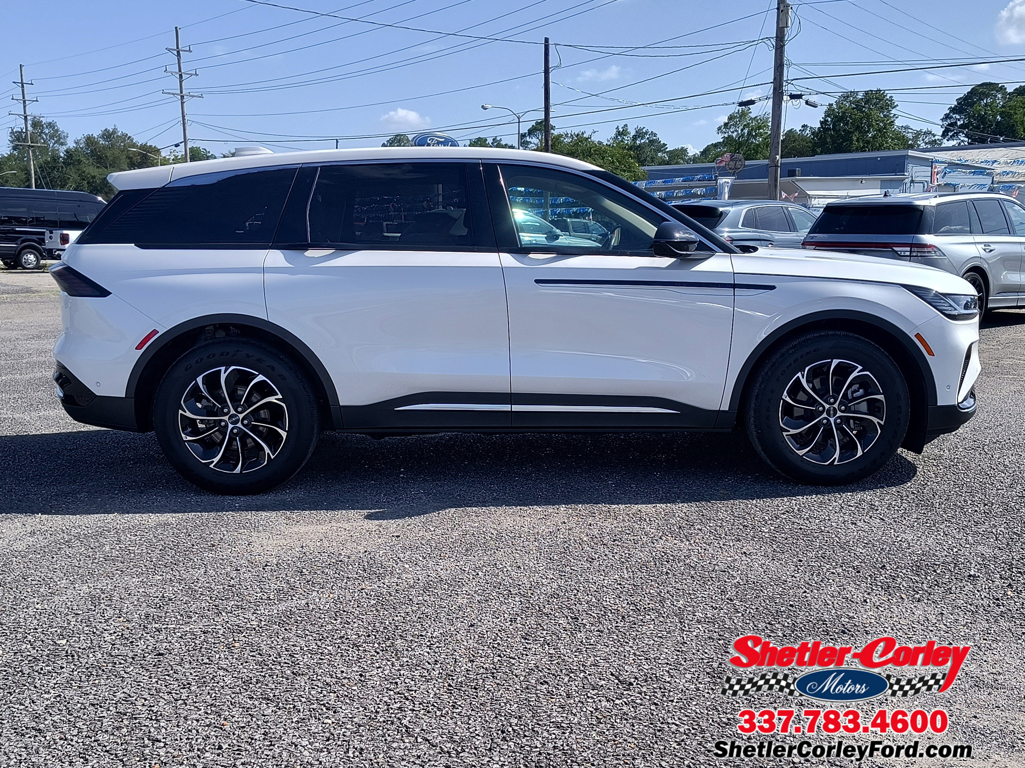 Used 2024 Lincoln Nautilus Premier w/ Equipment Group 102A image 10