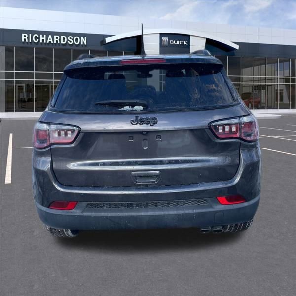 Used 2018 Jeep Compass Altitude w/ Popular Equipment Group image 4