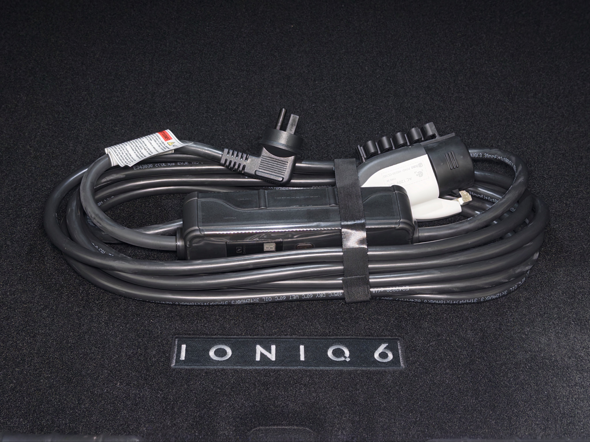 Used 2024 Hyundai Ioniq 6 SEL AWD/4WD image 6