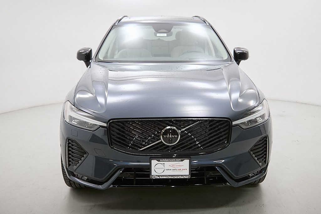 New 2026 Volvo XC60 B5 Ultra w/ Climate Package image 4