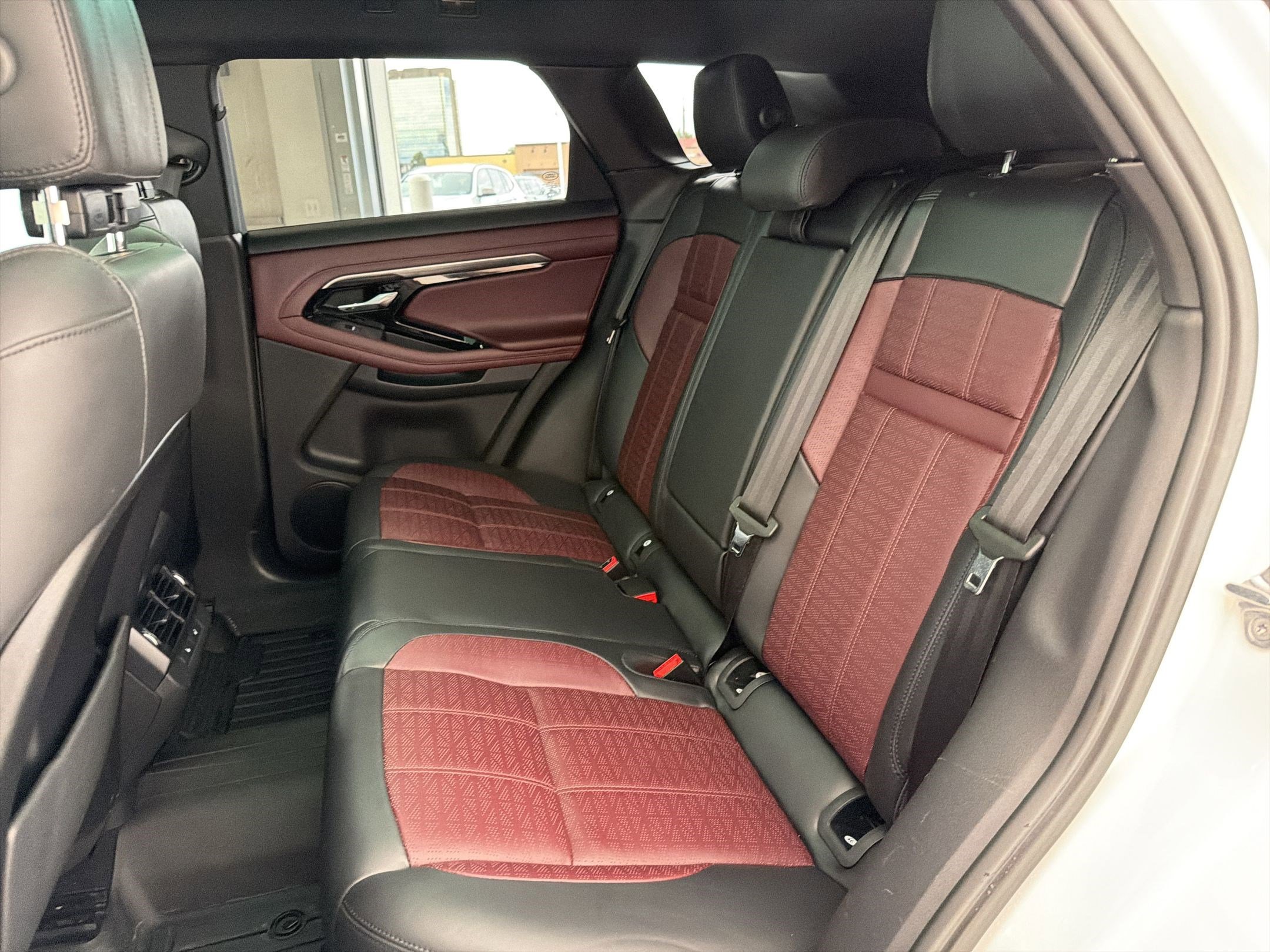 Used 2021 Land Rover Range Rover Evoque R-Dynamic SE AWD/4WD image 15