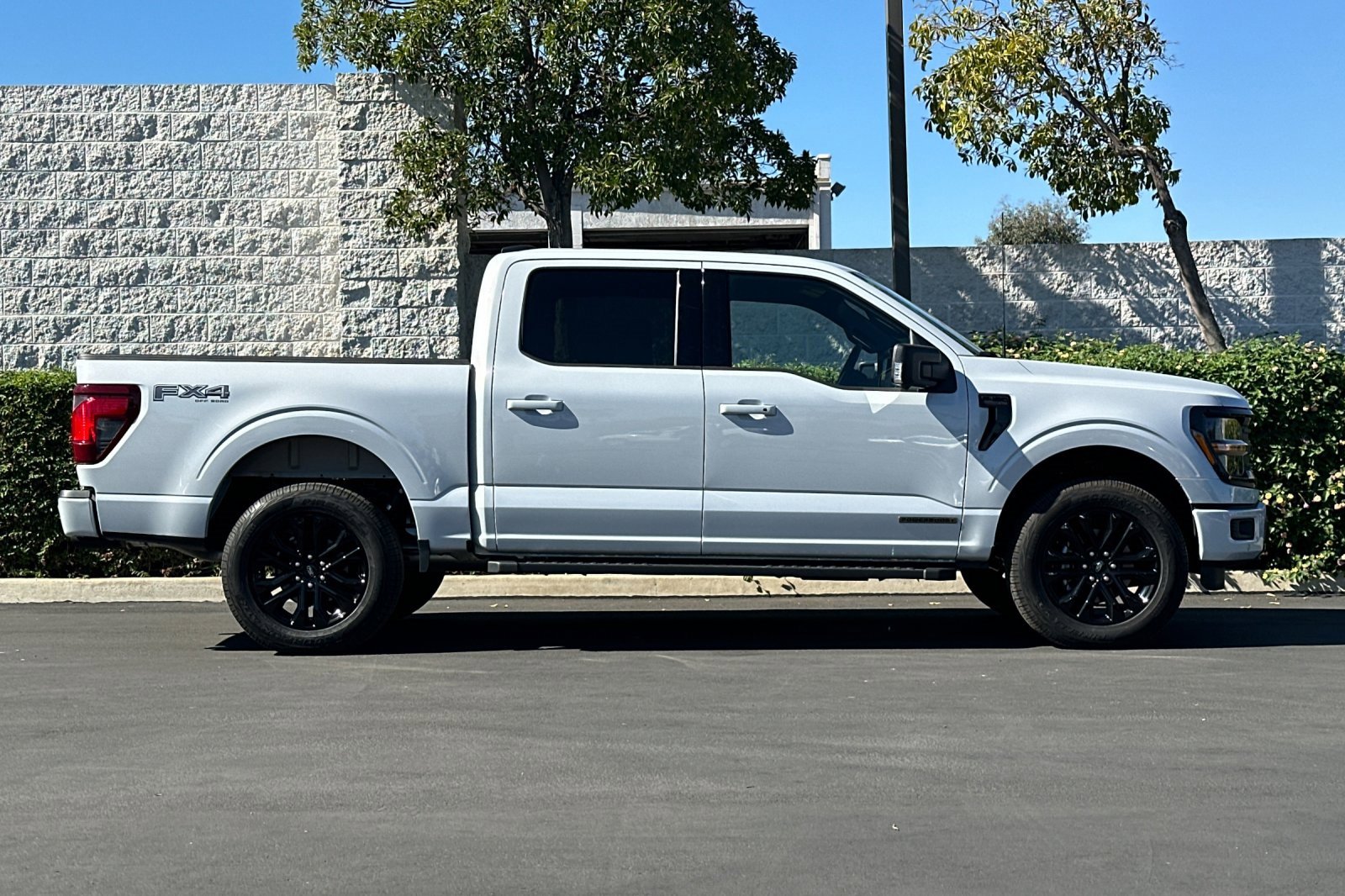 New 2025 Ford F150 XLT w/ Equipment Group 303A High image 3