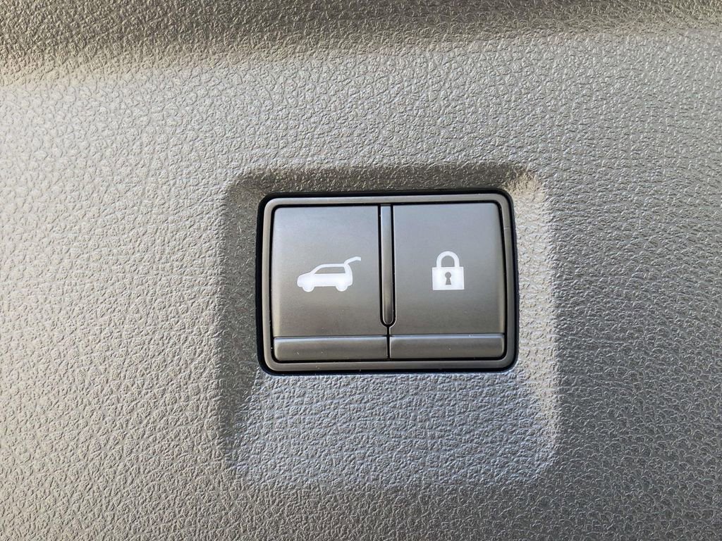 Used 2023 INFINITI QX60 Luxe w/ Vision Package image 11