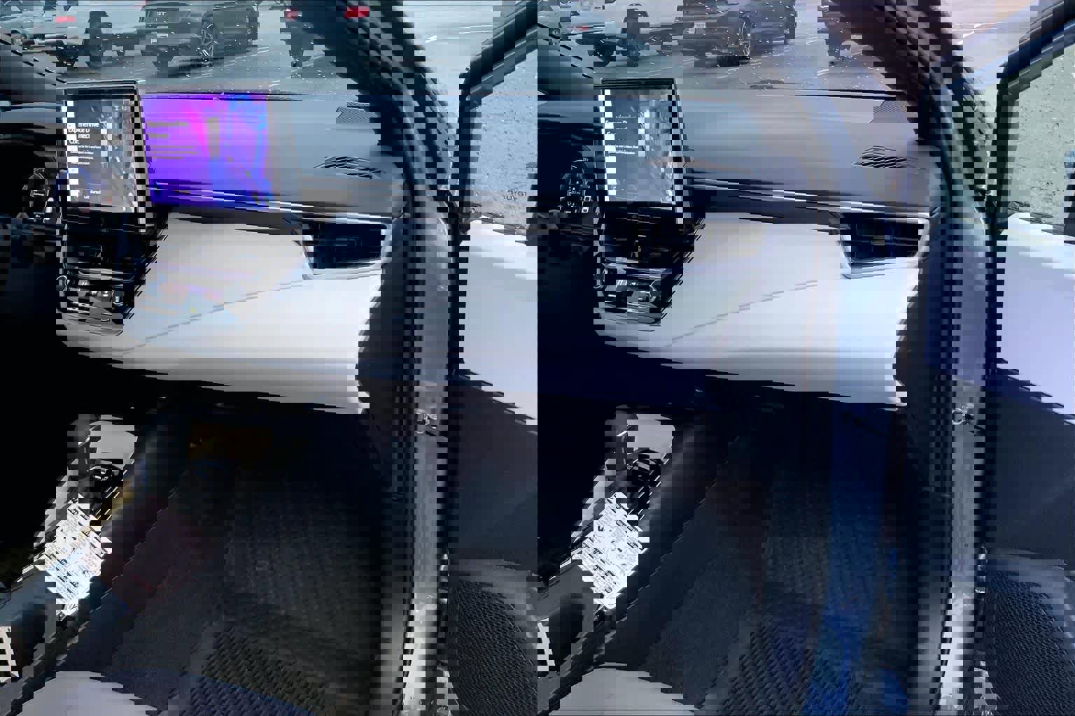 Used 2026 Toyota Corolla SE w/ SE Package image 34