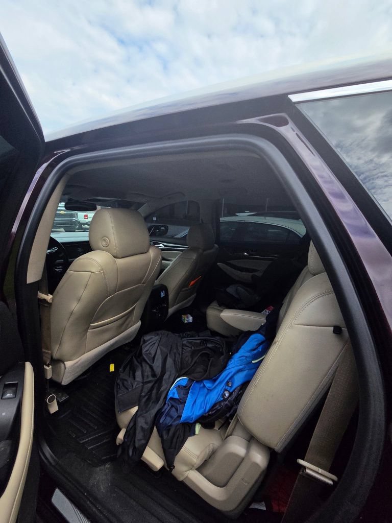 Used 2019 Buick Enclave Essence FWD image 10