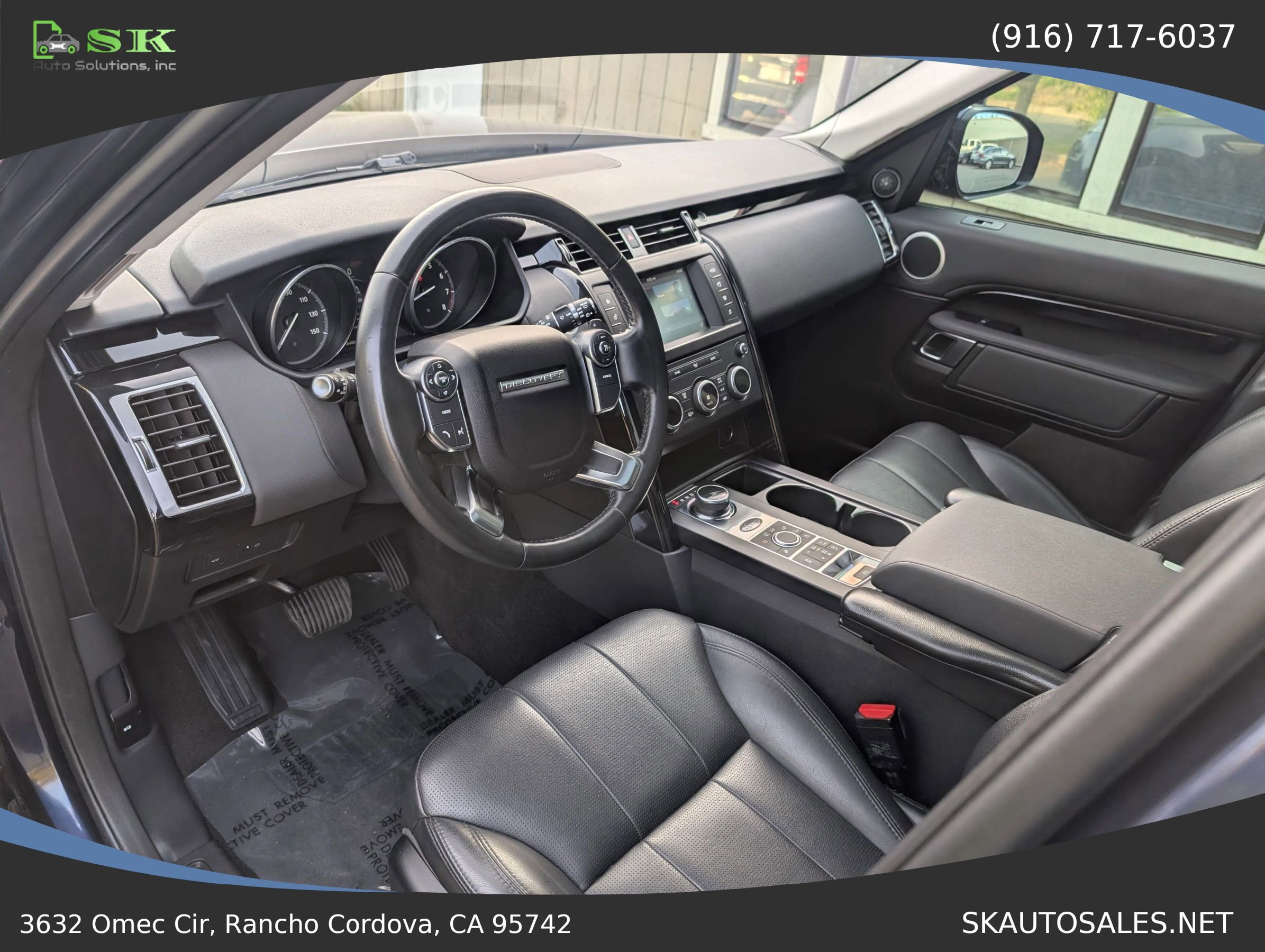 Used 2017 Land Rover Discovery SE image 16