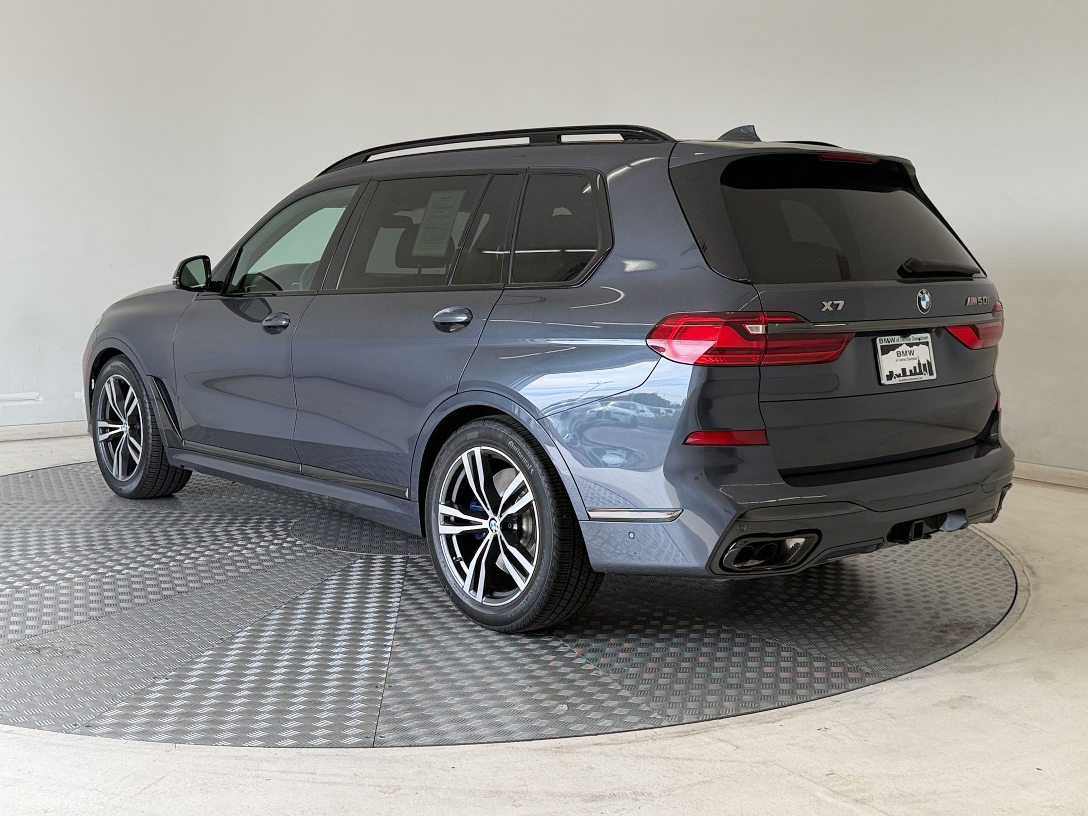 Used 2021 BMW X7 M50i w/ Executive Package AWD/4WD image 3