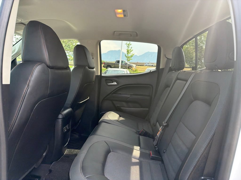 Used 2022 GMC Canyon AT4 w/ Driver Alert Package AWD/4WD image 19