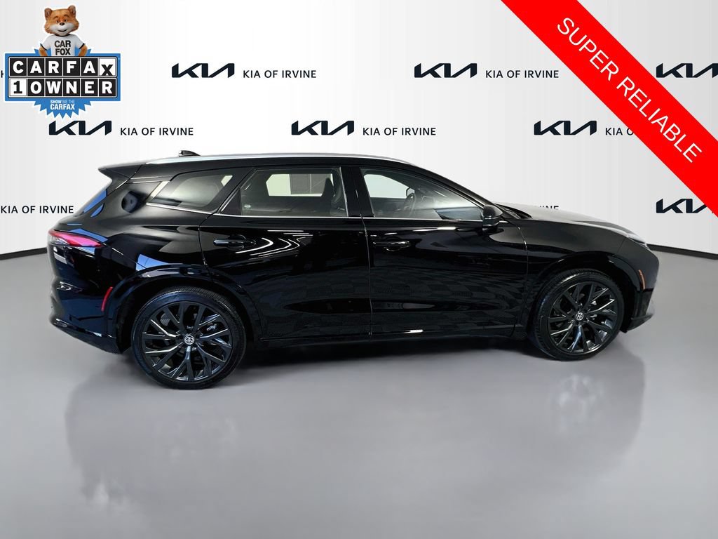Used 2025 Toyota Crown Signia w/ Advanced Technology Package AWD/4WD image 8