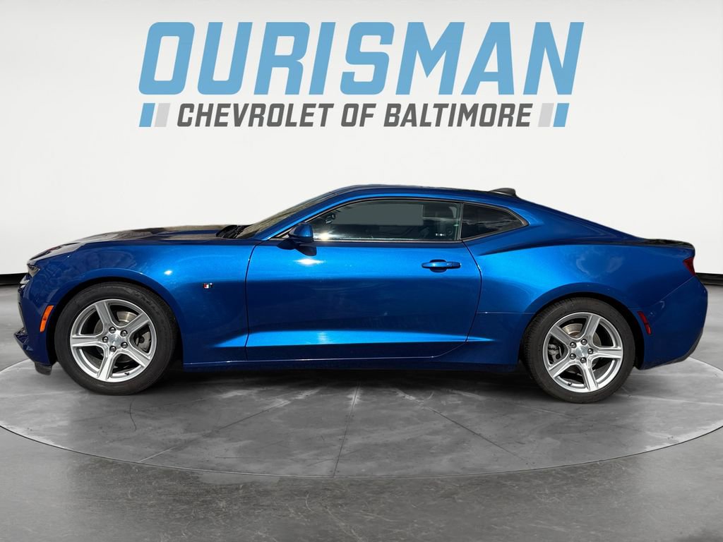 Used 2018 Chevrolet Camaro LT image 3