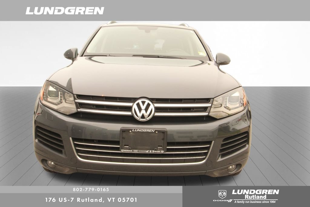 Used 2013 Volkswagen Touareg Sport AWD/4WD image 12