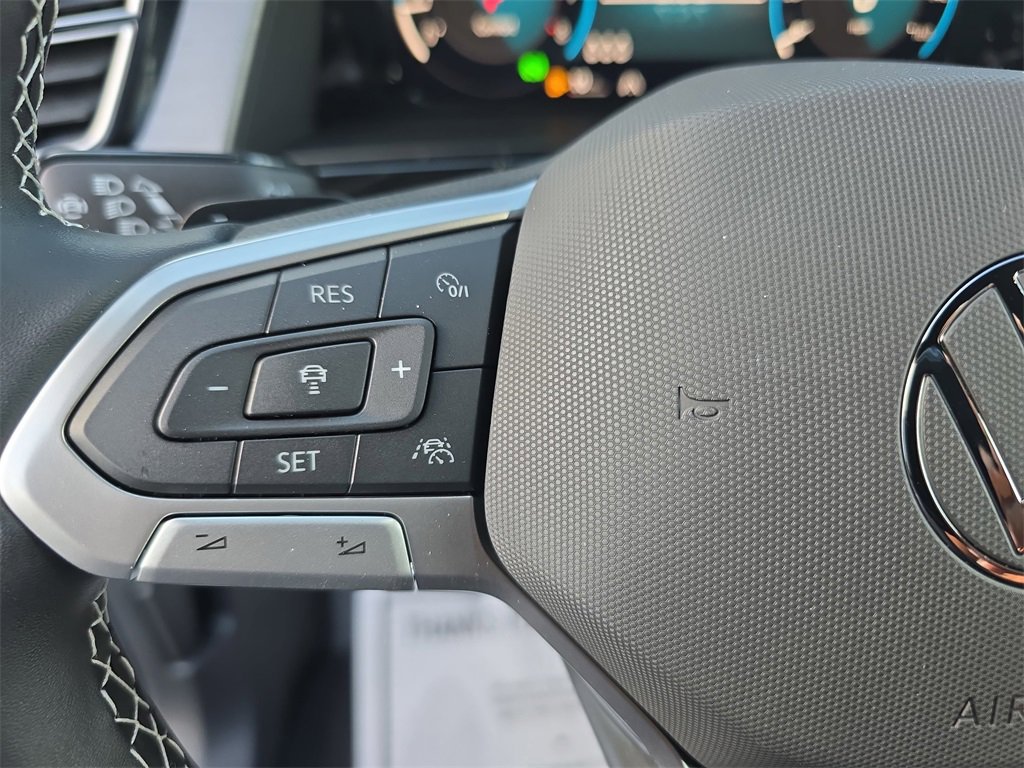 New 2026 Volkswagen Atlas Cross Sport SE image 14