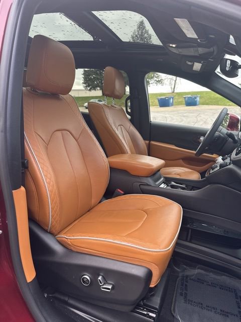 Used 2022 Chrysler Pacifica Pinnacle AWD/4WD image 42