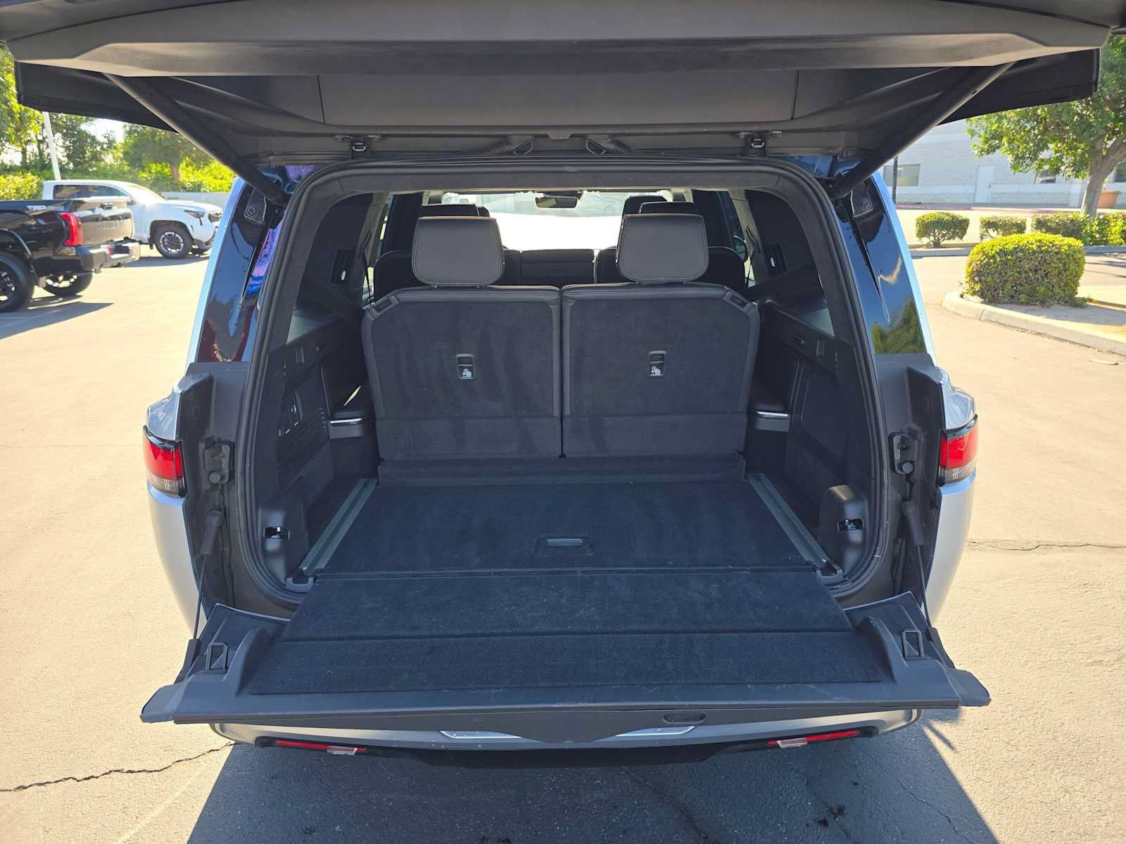 Used 2023 Rivian R1S Adventure Quad AWD/4WD image 15