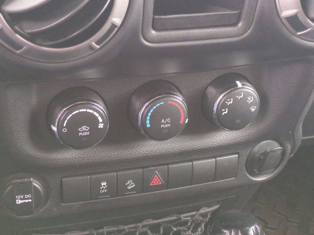 Used 2015 Jeep Wrangler Sport image 20