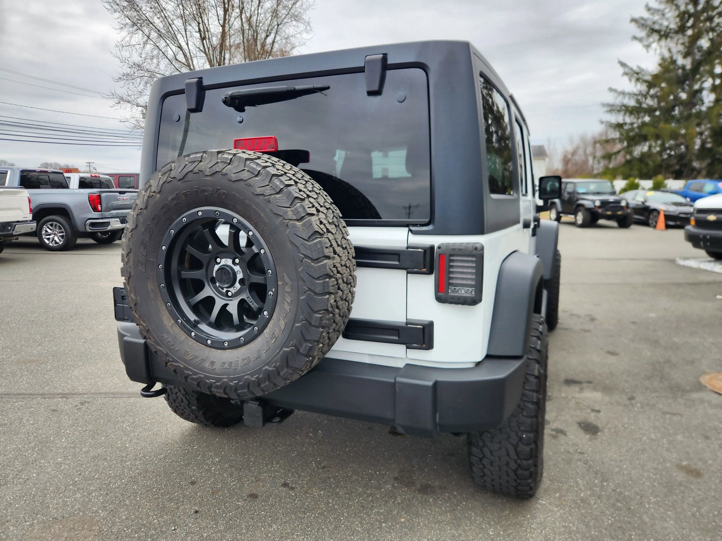 Used 2018 Jeep Wrangler Unlimited Sport S image 14