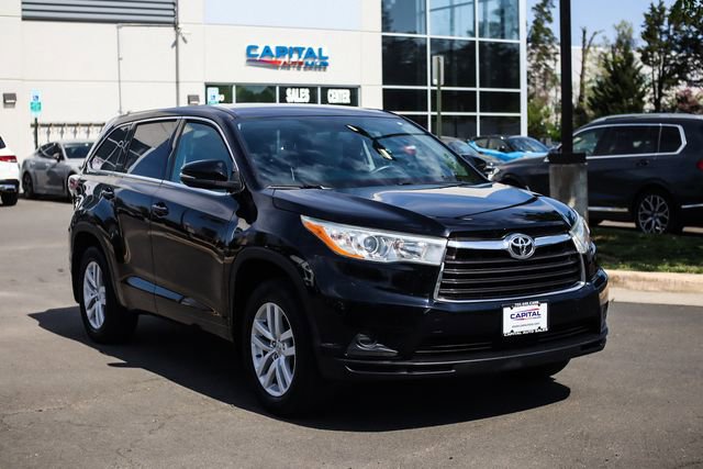 Used 2014 Toyota Highlander LE AWD/4WD image 5