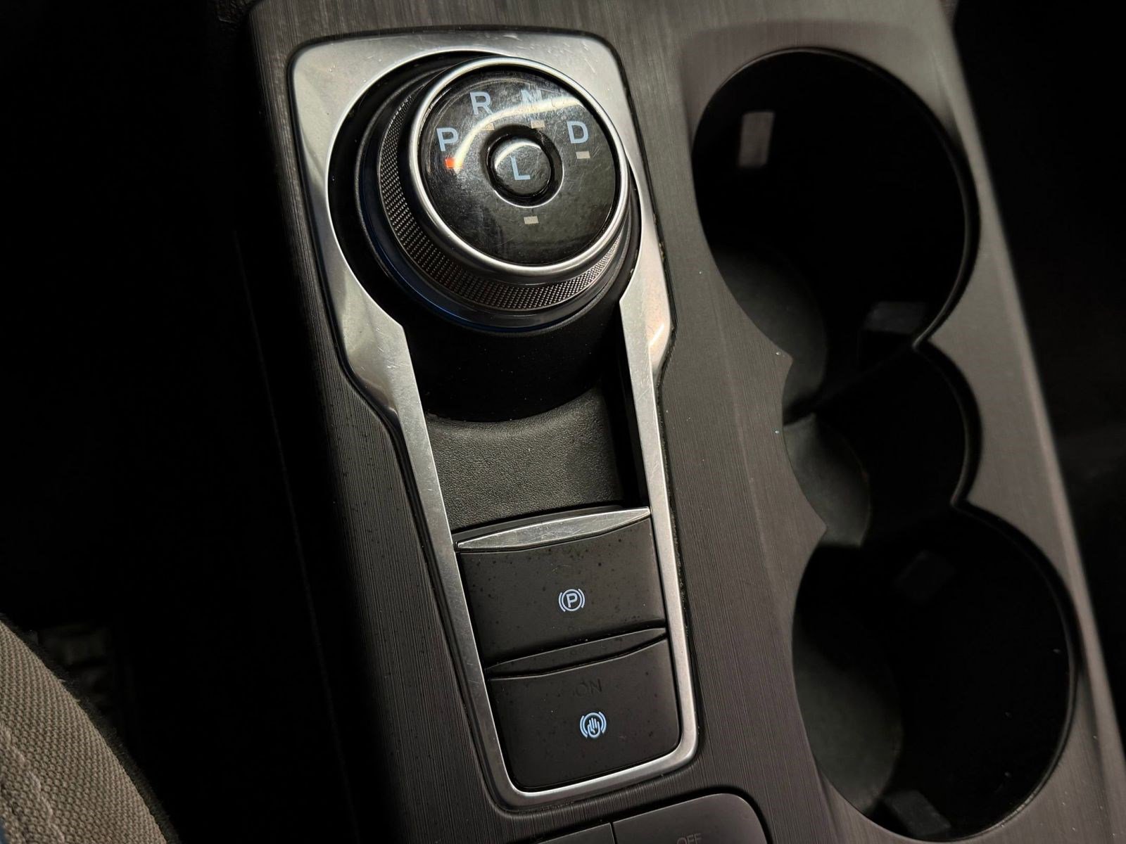 Used 2022 Ford Escape SE image 13