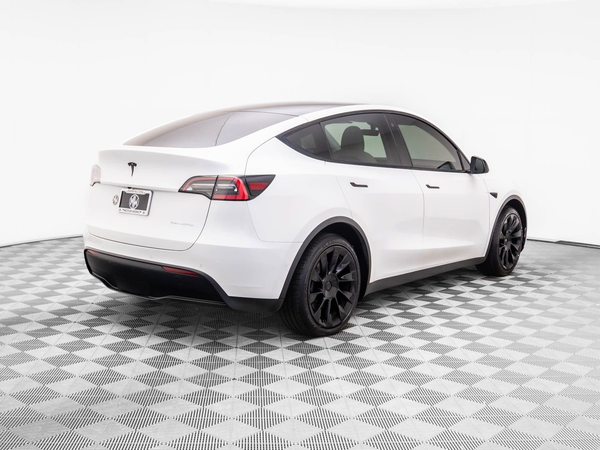 Used 2021 Tesla Model Y Long Range image 5
