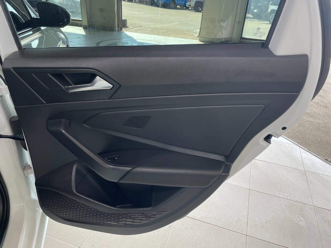 Used 2021 Volkswagen Jetta SE w/ SE Cold Weather Package image 23