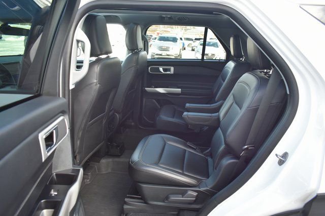 Used 2023 Ford Explorer XLT w/ Equipment Group 202A image 33