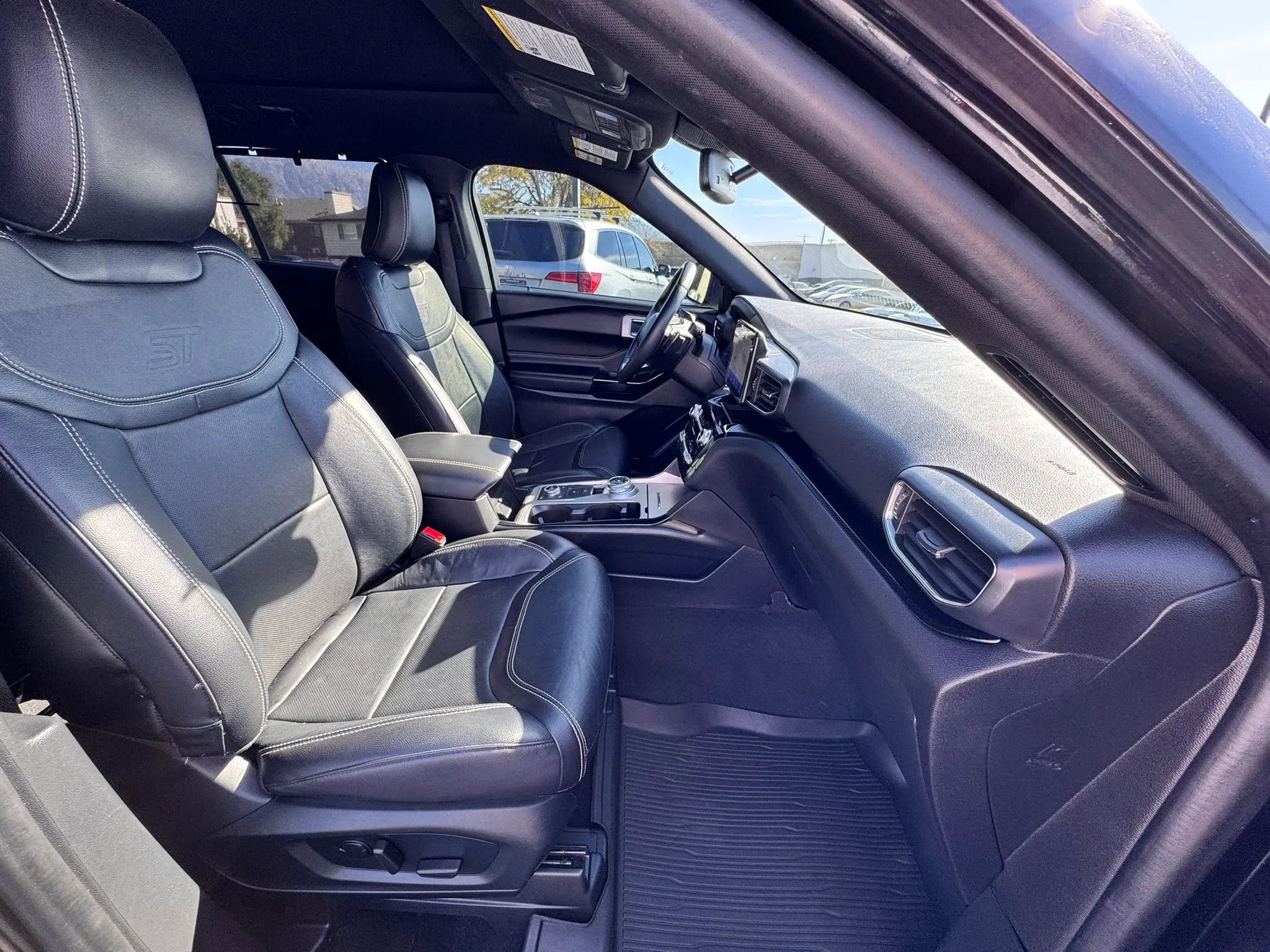 Used 2021 Ford Explorer ST image 36