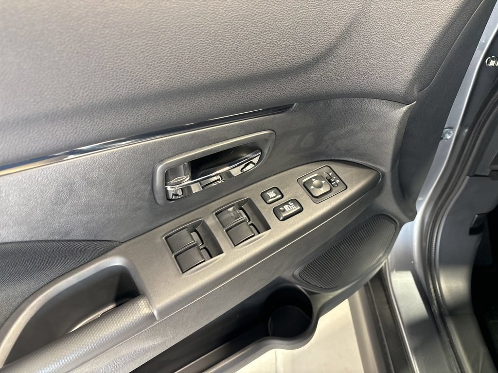 New 2026 Mitsubishi Outlander Sport LE AWD/4WD image 9