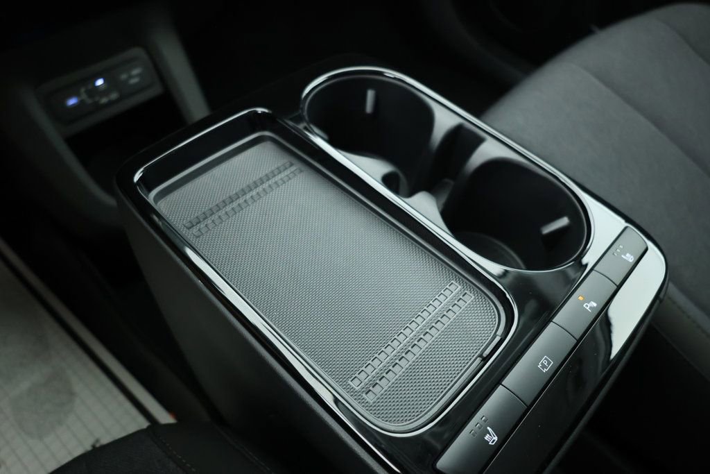 Used 2025 Hyundai Ioniq 5 SE image 13