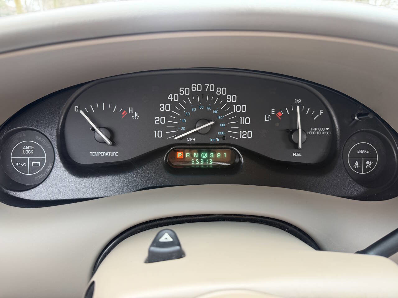 Used 2005 Buick Century Custom image 25