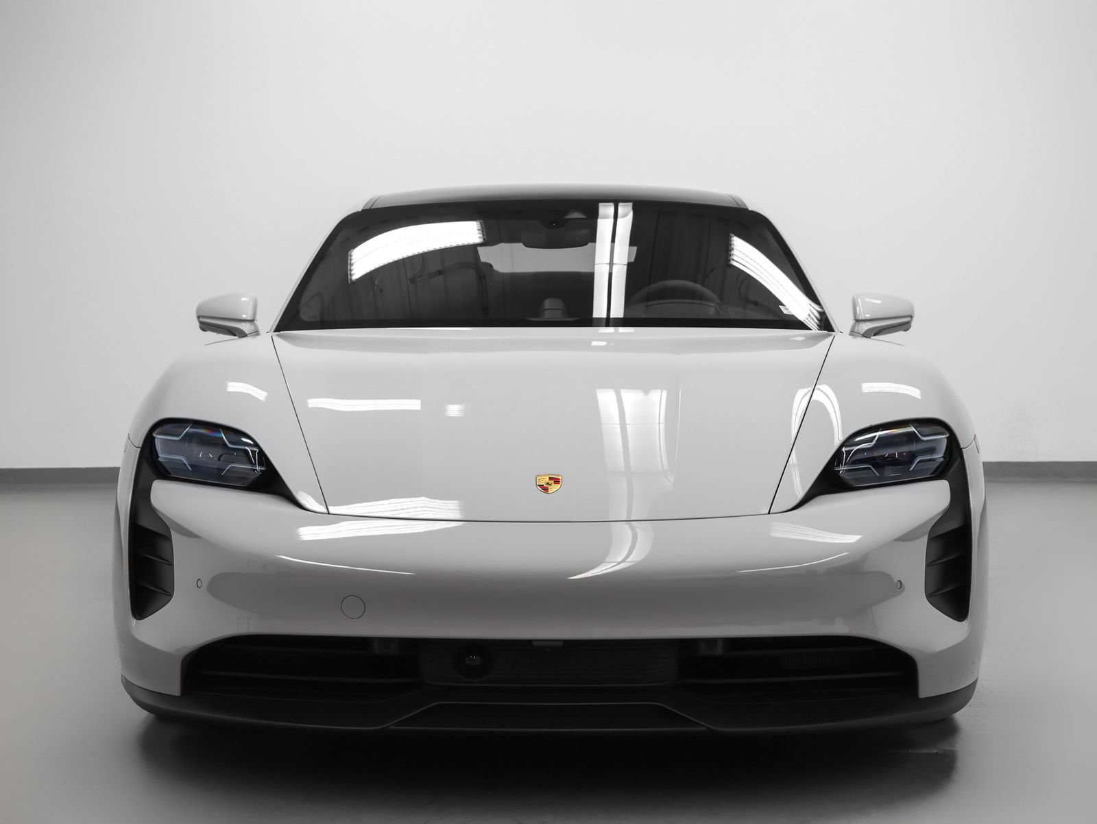 Certified 2024 Porsche Taycan GTS AWD/4WD image 8