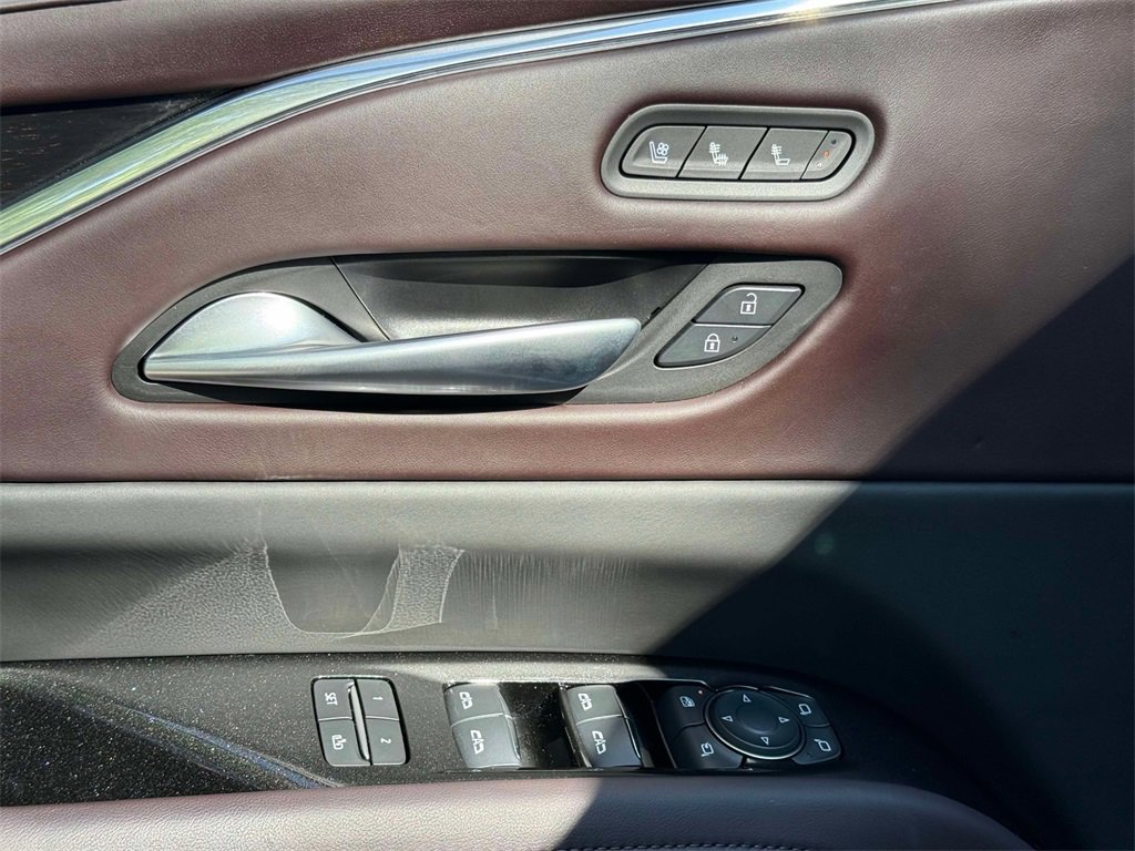 Certified 2024 Cadillac Escalade ESV Sport Platinum w/ LPO, ONYX Package image 23