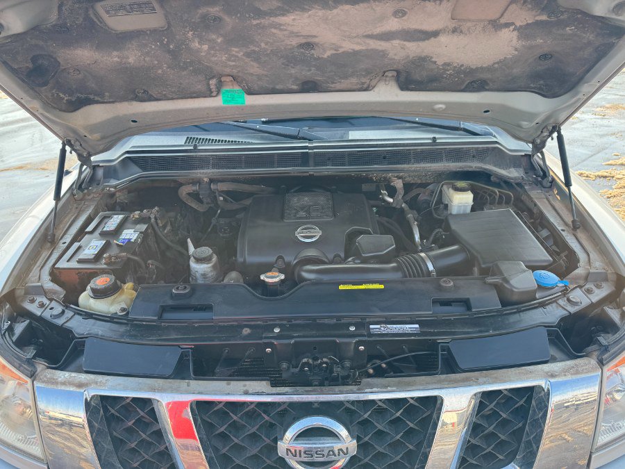 Used 2014 Nissan Titan SV image 21