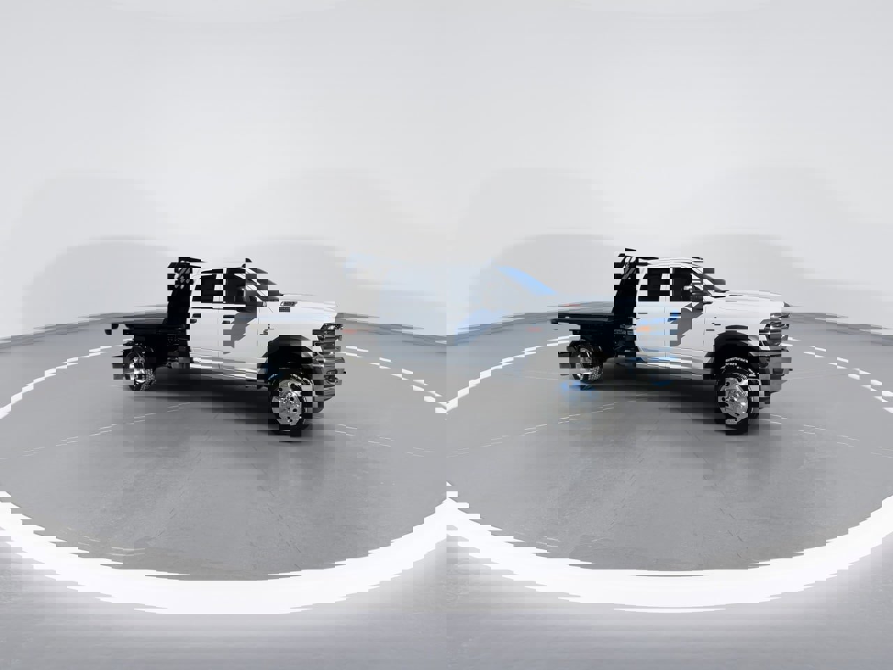 New 2026 RAM 5500 Tradesman w/ Chrome Appearance Group image 4