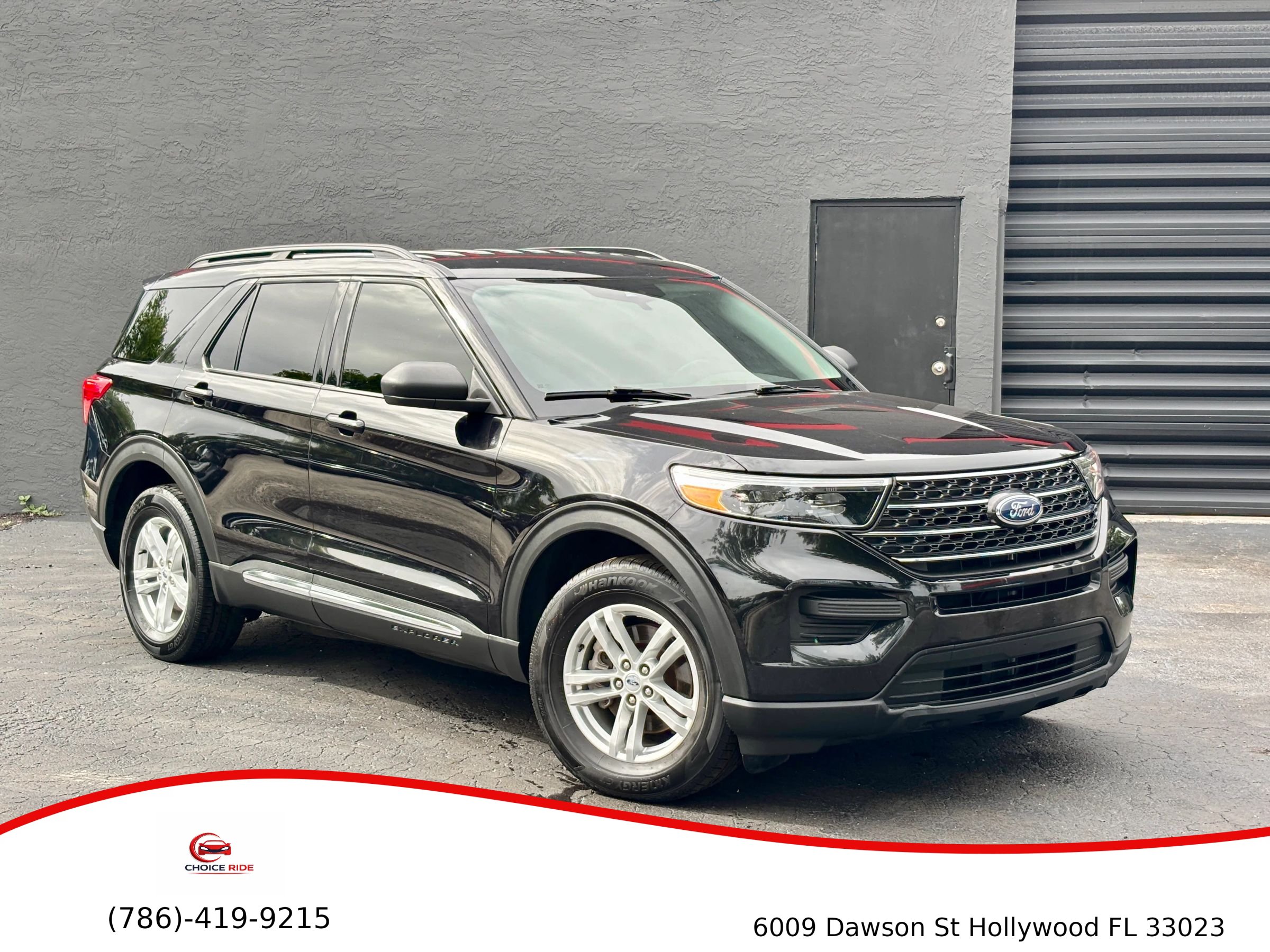 Used 2024 Ford Explorer XLT AWD/4WD image 1