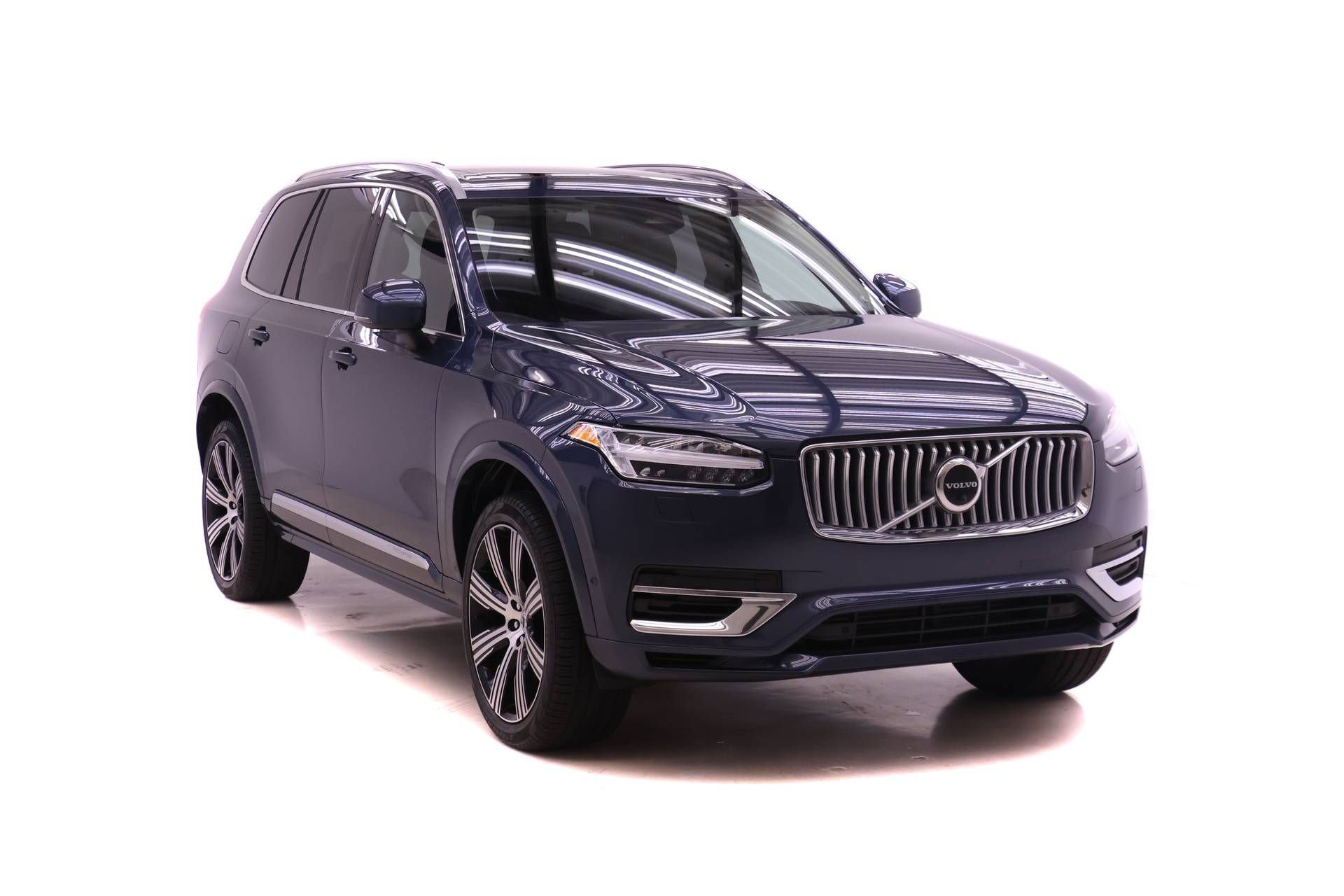 Certified 2023 Volvo XC90 T8 Plus w/ Protection Package Premier image 2