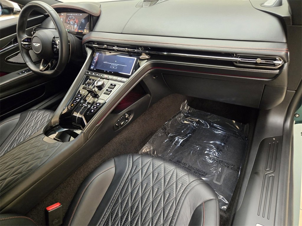Used 2024 Aston Martin DB12 Coupe image 21