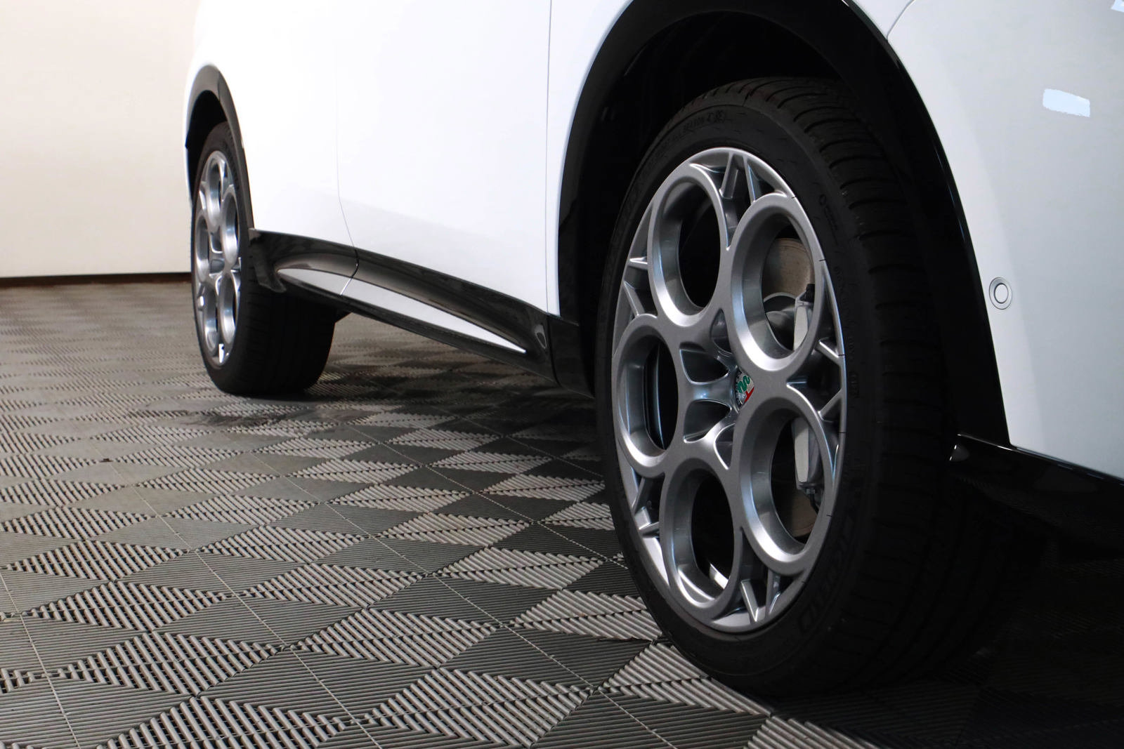 Used 2024 Alfa Romeo Tonale Ti image 13