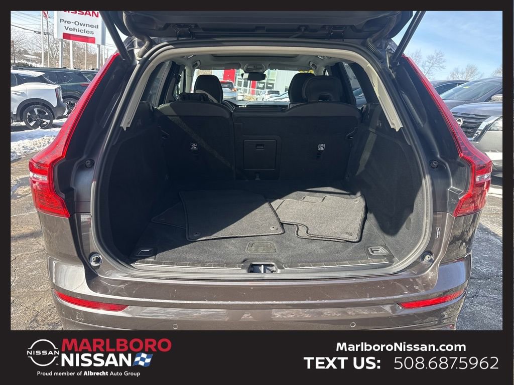 Used 2025 Volvo XC60 B5 Plus w/ Climate Package image 13