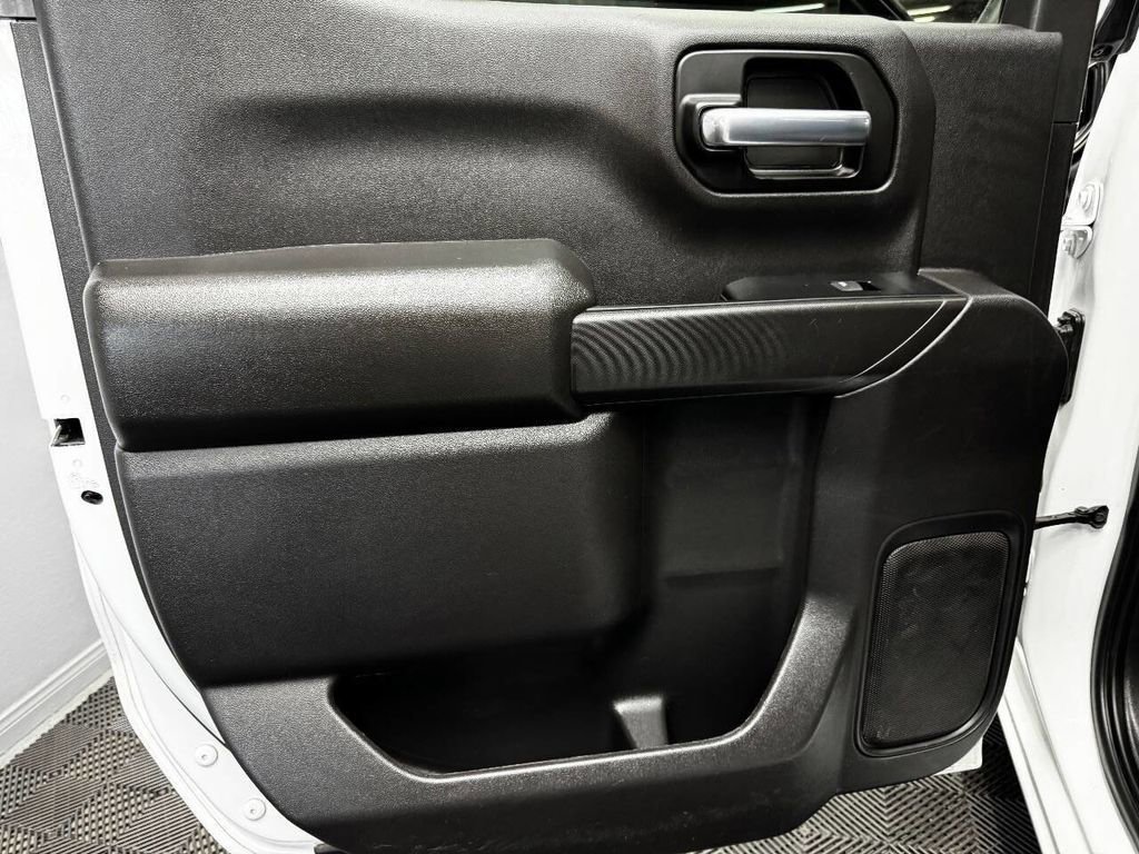 Used 2023 Chevrolet Silverado 1500 Custom image 44