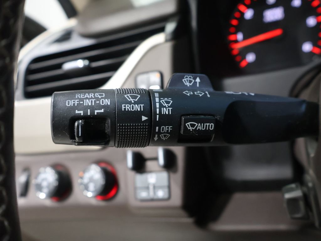 Used 2015 GMC Yukon Denali w/ Open Road Package image 37