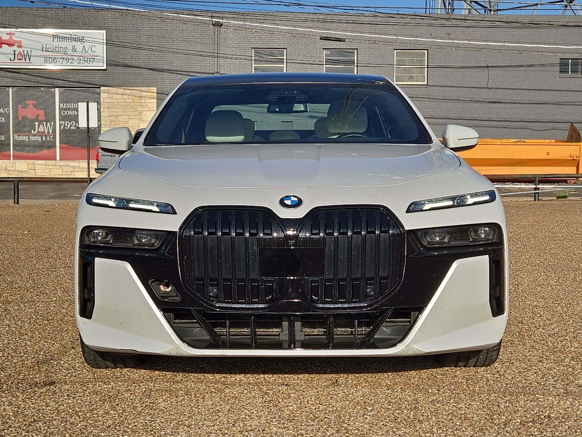 Used 2023 BMW 760i xDrive w/ Executive Package image 10