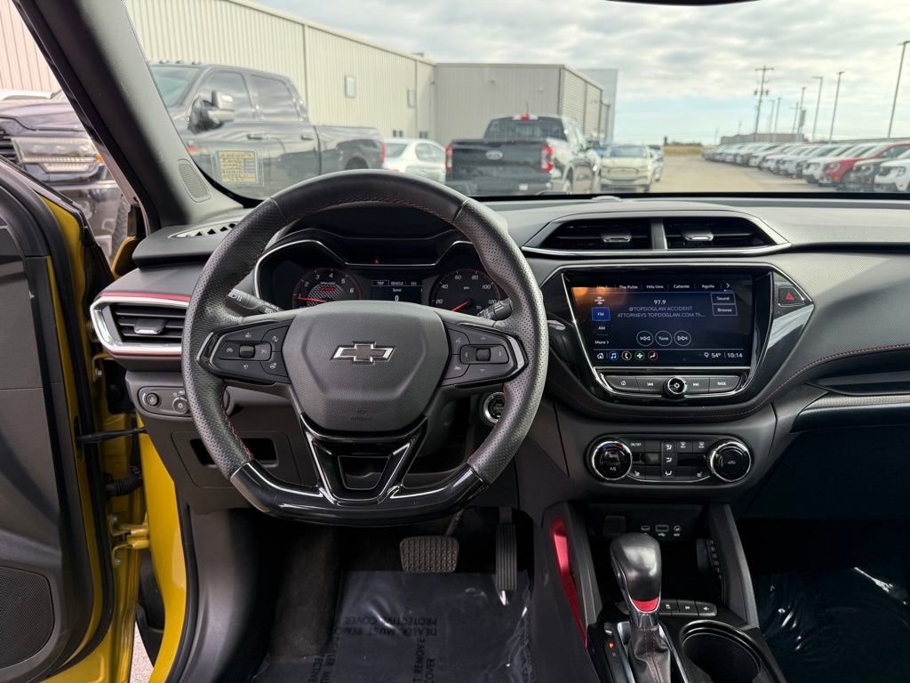 Used 2023 Chevrolet TrailBlazer RS w/ Sun and Liftgate Package image 14